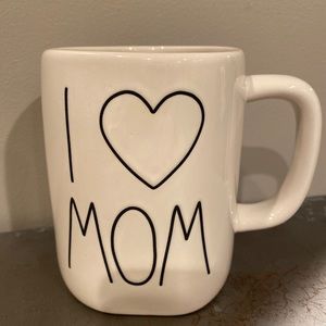 I ❤️ Mom Rae Dunn Mug